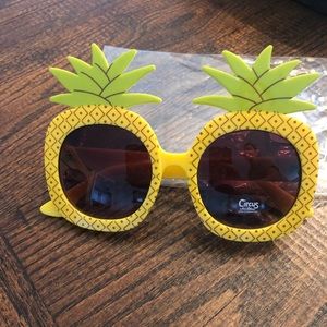 Circus pineapple glasses, NWT